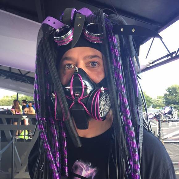 Meet your Posher, Kyle - Picture 1 of 1